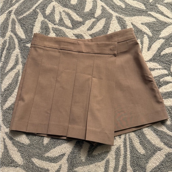 Zara pleated front skort size S🤎 - Picture 4 of 14